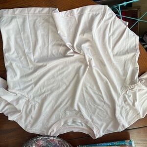 lululemon athletica strawberry milkshake Crop Top